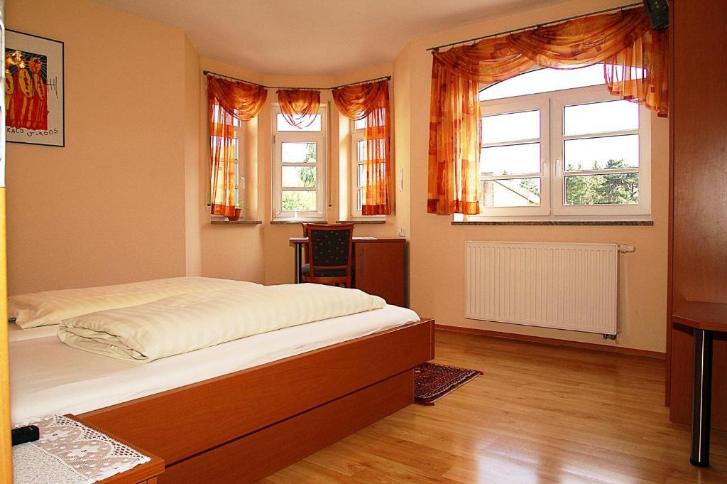 Fraenkischer Gasthof Lutz Giebelstadt Δωμάτιο φωτογραφία